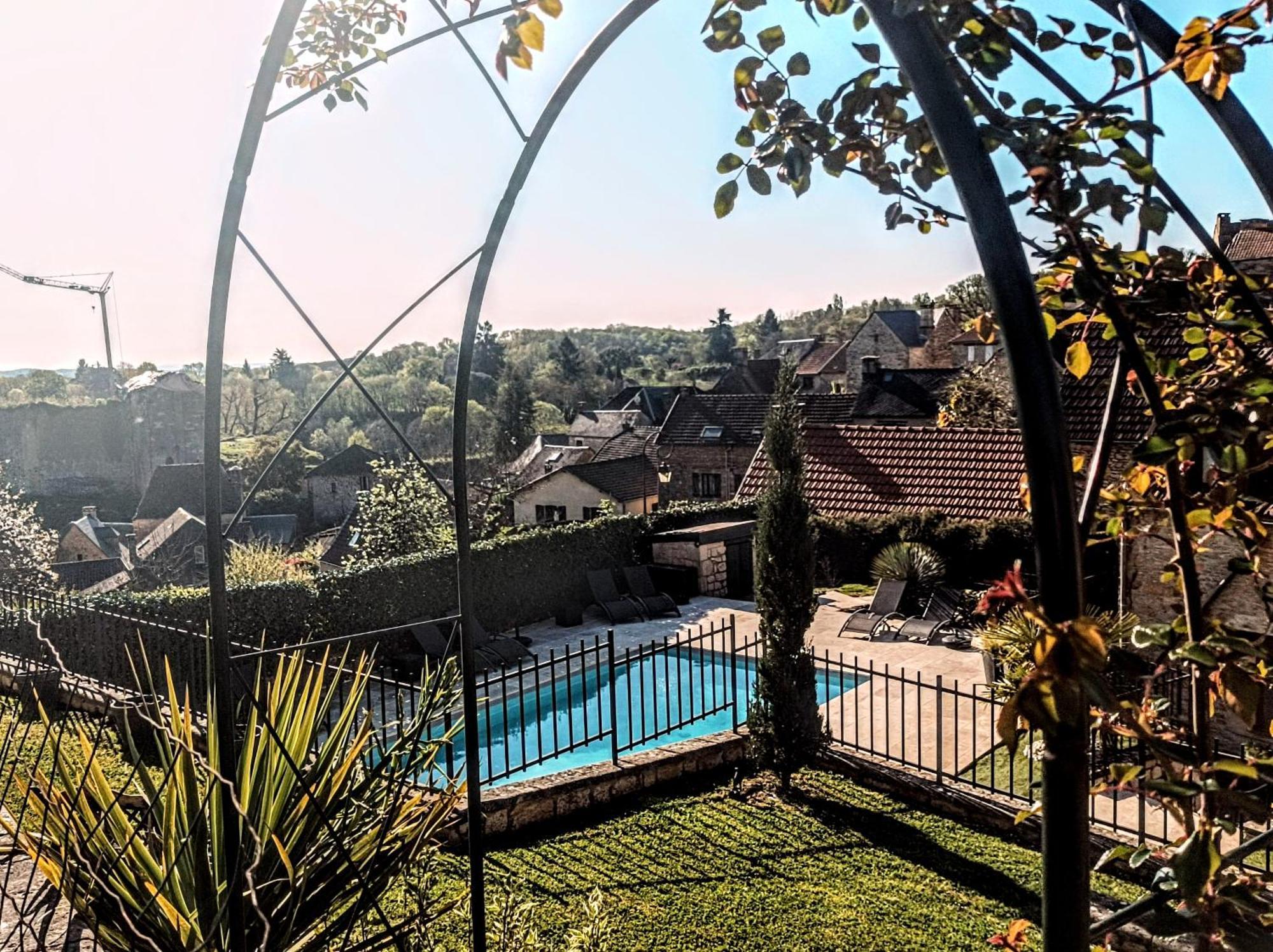 Le Clos de la Musardise - Gîtes de Charme avec Piscine Chauffée Salignac Eyvigues Exterior foto